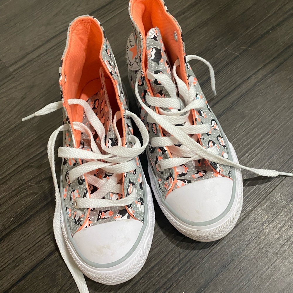 Never worn Penguin Converse Girls Size 13 Shoes!